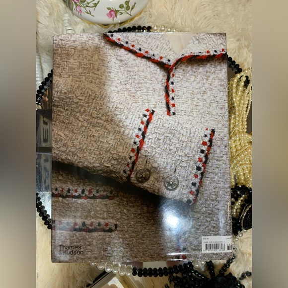 STUNNING 😍 NEW Chanel cosmetics sack with samples and Storage book( handmade) - Picture 16 of 16